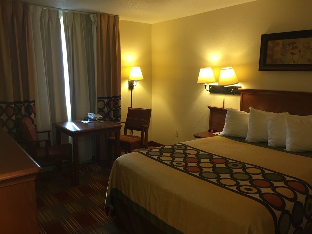 Super 8 By Wyndham Grand Forks Hotel Ngoại thất bức ảnh