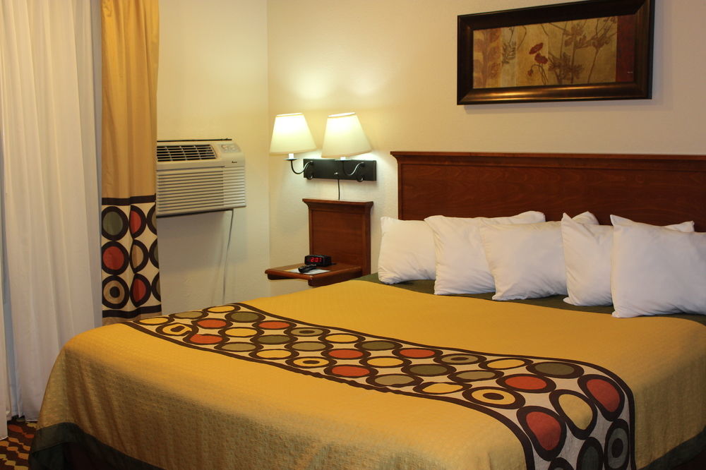 Super 8 By Wyndham Grand Forks Hotel Ngoại thất bức ảnh