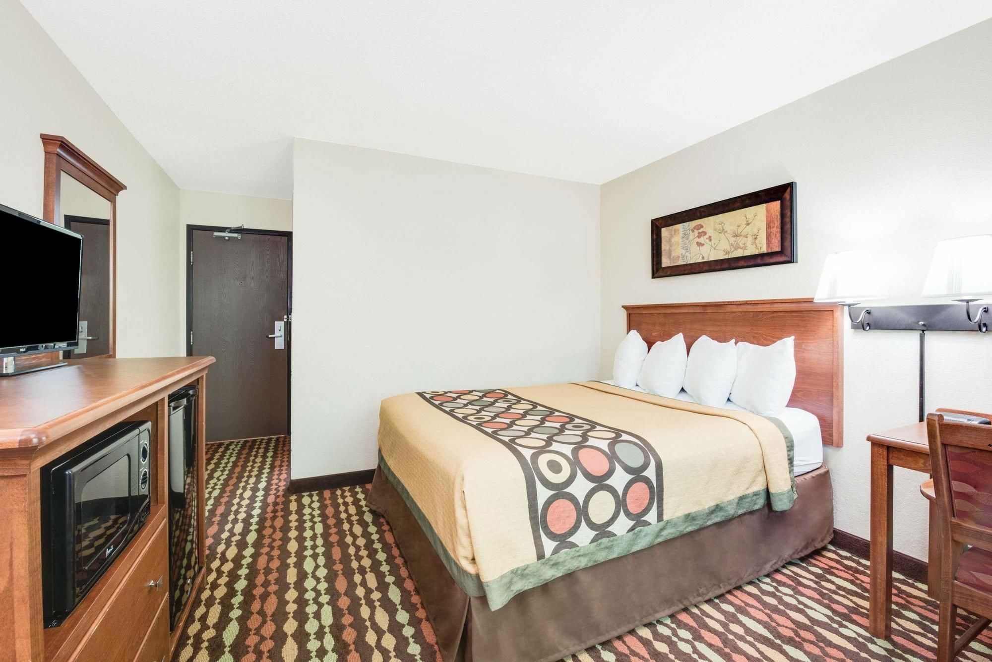 Super 8 By Wyndham Grand Forks Hotel Ngoại thất bức ảnh
